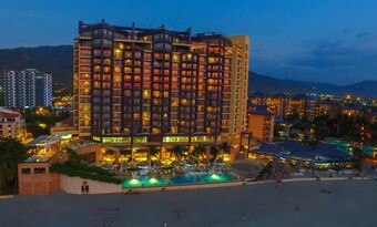 Hotel Zuana Beach Resort