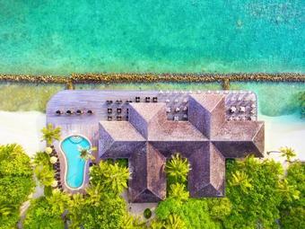 Hotel Kuredu Island Resort & Spa
