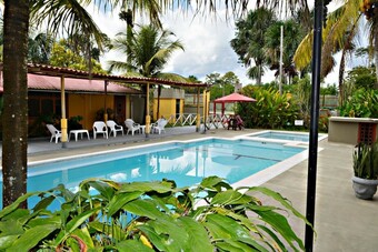 Hotel Caba�as Yakuruna