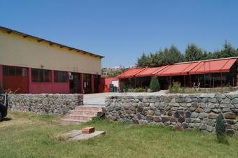 Hostel Restoran Slon