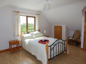 Tigh An Droichid, Ballinskelligs