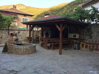 Hostal Elenite Guesthouse