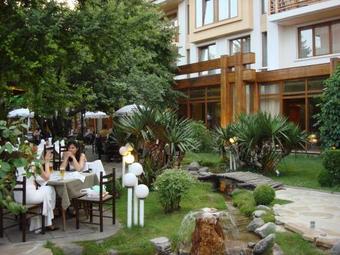 Hostal Chakarova Guest House