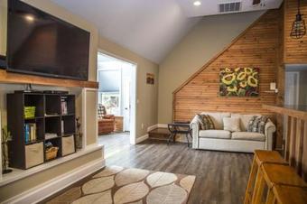 Dock Holiday Cabin