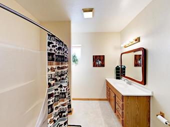 137 Panhandle Rd Cabin