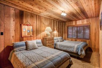 17b Tyler's Timber Lodge