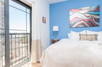 Luxury 3-bedroom Apartment - 10 Minutes To Times Square