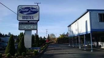 Silver Sands Motel