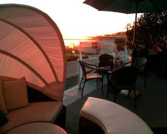 Cayucos Pier View Suites Hotel