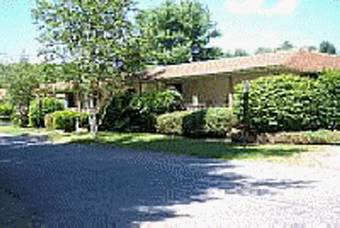 Kennebunk Gallery Motel And Cottages