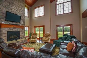 Serenity Now Five-bedroom Holiday Home