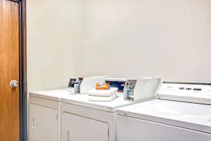 Hotel Super 8 West Aberdeen