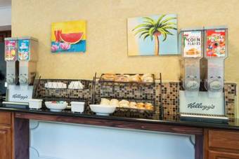 Motel Baymont Inn And Suites - Prattville