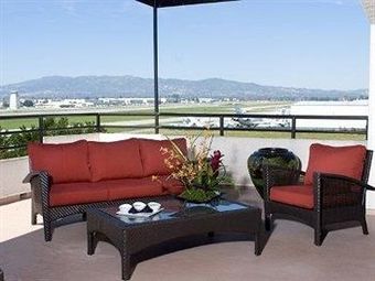 Airtel Plaza Hotel & Conference Center