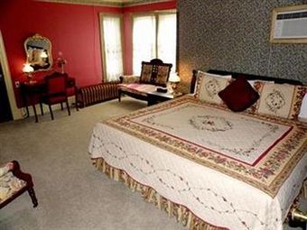 Bed & Breakfast Historic Mansion House Inn