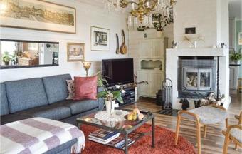 Three-bedroom Holiday Home In Norrtalje