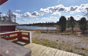 One-bedroom Holiday Home In Sexdrega