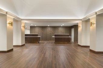 Brookfield Suites Hotel & Convention Center