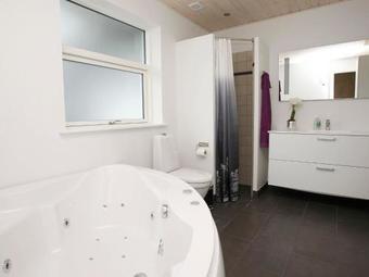 Four-bedroom Holiday Home In H�jslev 5