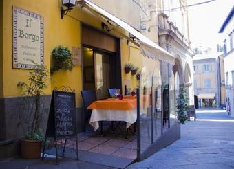 Hostal Il Borgo Ristorante Pizzeria Camere