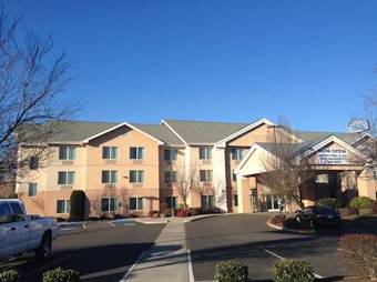 Medford Hotel Inn & Suites