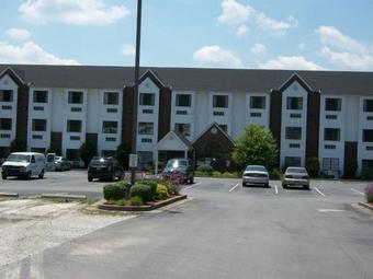 Hotel Brookshire Inn And Suites