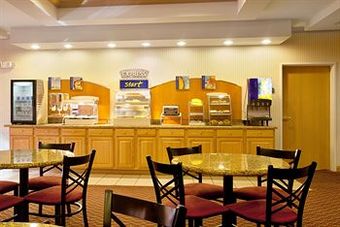 Holiday Inn Express Hotel & Suites Logansport