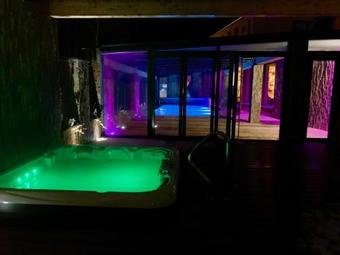 Chatov� Rezort Lopu?n� Dolina