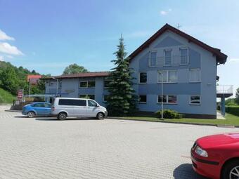 Hostal Penzi�n Kovox