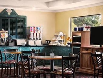 Motel Days Inn And Suites Stuttgart