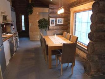 Holiday Home Muuttohaukka