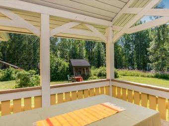 Holiday Home Rauhalinna