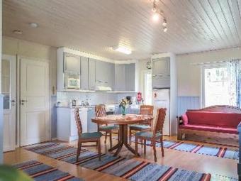 Holiday Home Tyynel�