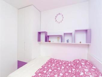 Three-bedroom Apartment In Mokosica