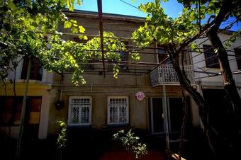 Hostal Anna's Guest House