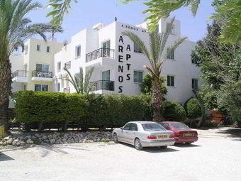 Renos Hotel Apts