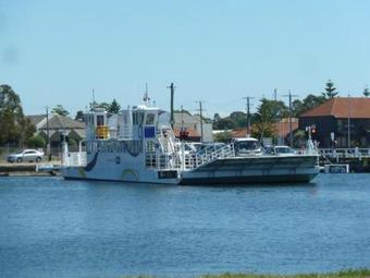 Lilys By The Lake - Raymond Island Accommodation