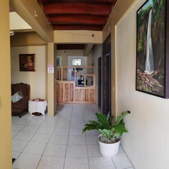 Hotel Casa Amarilla