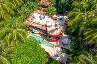 Casa Alegre - 3/3 Beachfront Home With Pool And Sundeck