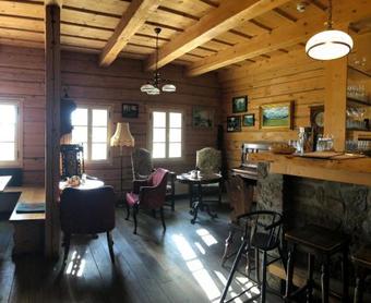 Hostal Chata Rovina