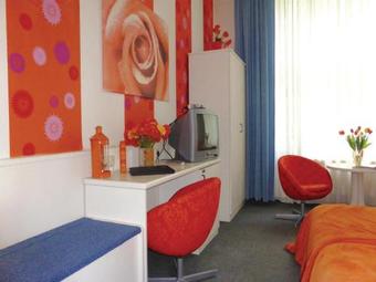 Sixteen-bedroom Holiday Home In Auerbach