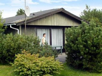 Three-bedroom Holiday Home In B�rkop 5