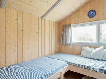 Three-bedroom Holiday Home In Hojby