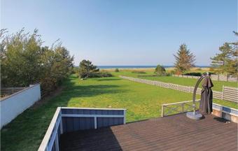 Three-bedroom Holiday Home In G�rlev 3