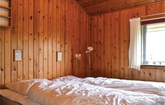 Three-bedroom Holiday Home In Hvide Sande