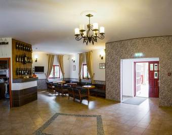 Borhotel Sziluett Farkasm�ly