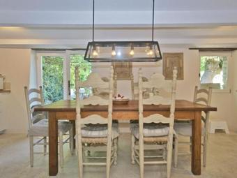 Splendid Villa In Viens With Swimming Pool