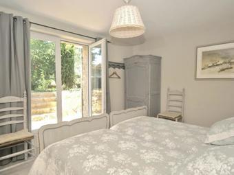 Upscale Villa In Viens With Swimming Pool