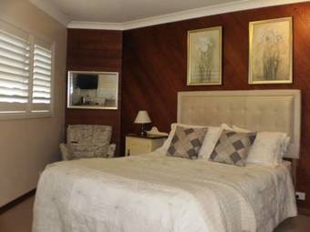 Rooftops Bed And Breakfast