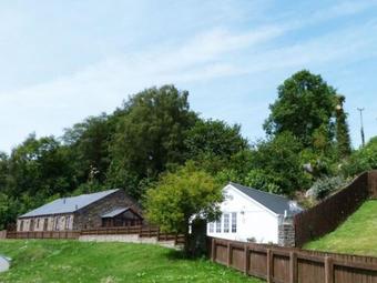 Holiday Home Cwm Tawel
